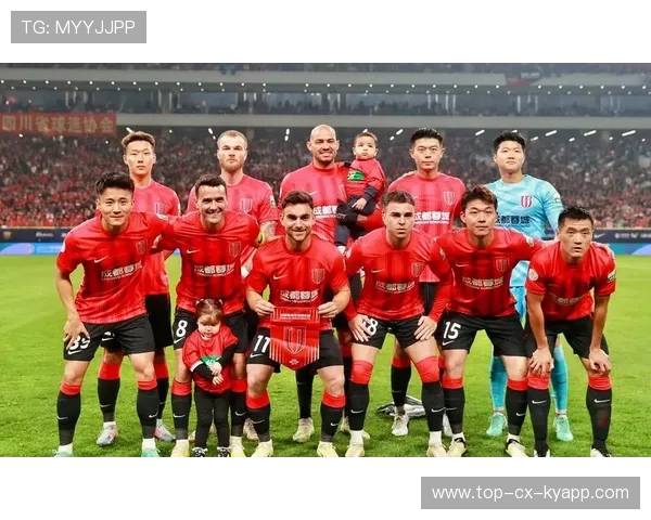 成都蓉城严鼎皓边路传中搅乱对手阵型